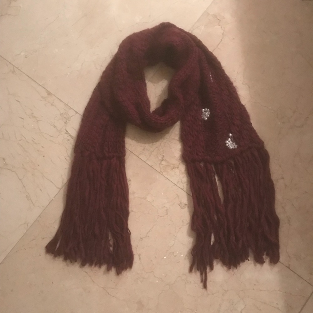 Beautiful burgundy scarf